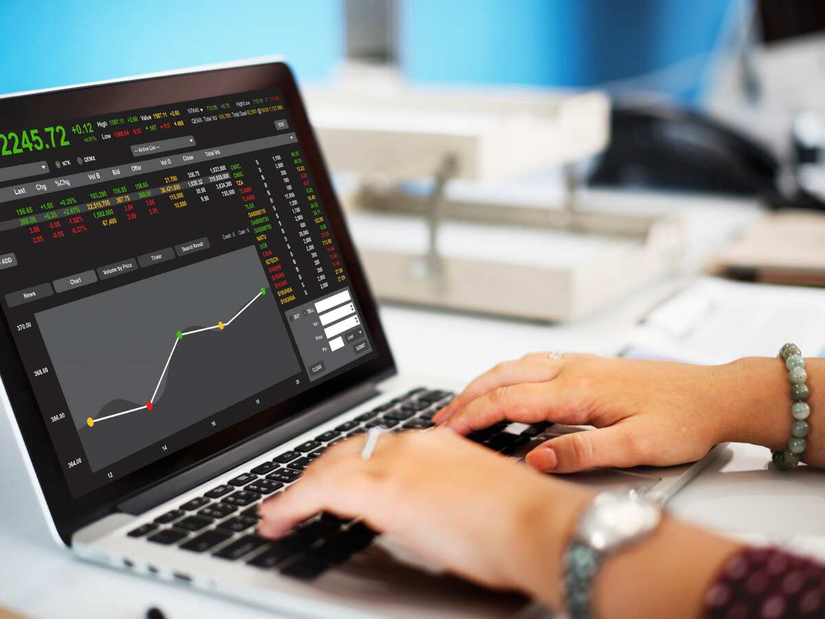 Ace investor Radhakishan Damani has stayed put in these 2 midcap and 4 smallcap stocks since March 2023