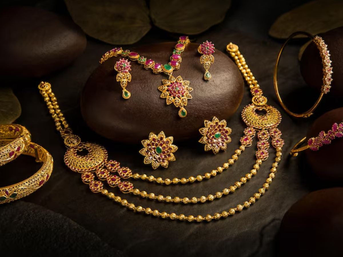 Gold prices scale new all-time high today only