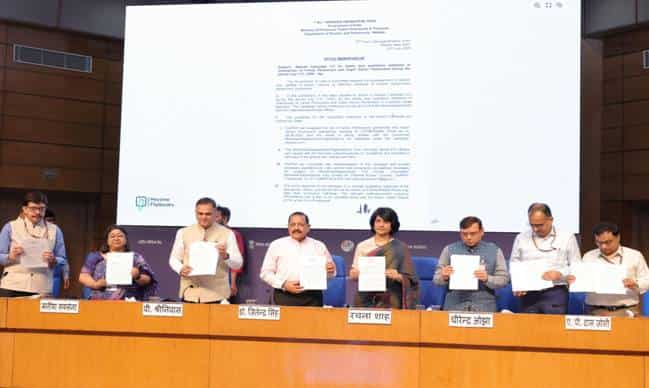 Special Campaign 2.0: Centre to address grievances of family and super senior pensioners Special Campaign 2.0: Centre to address grievances of family and super senior pensioners
