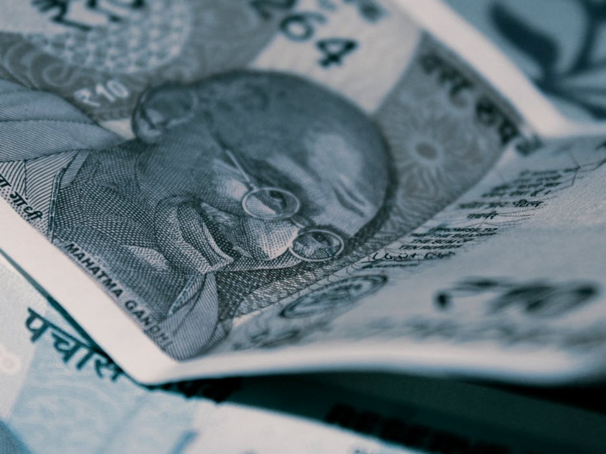 Rupee drowns, closes at five-month low vs dollar
