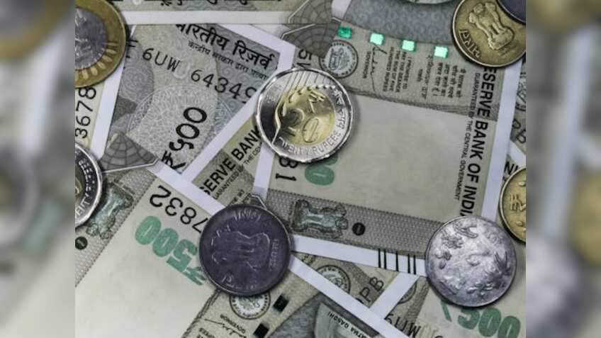 Rupee falls 12 paise to 86.09 as crude oil prices stay firm after brief dip