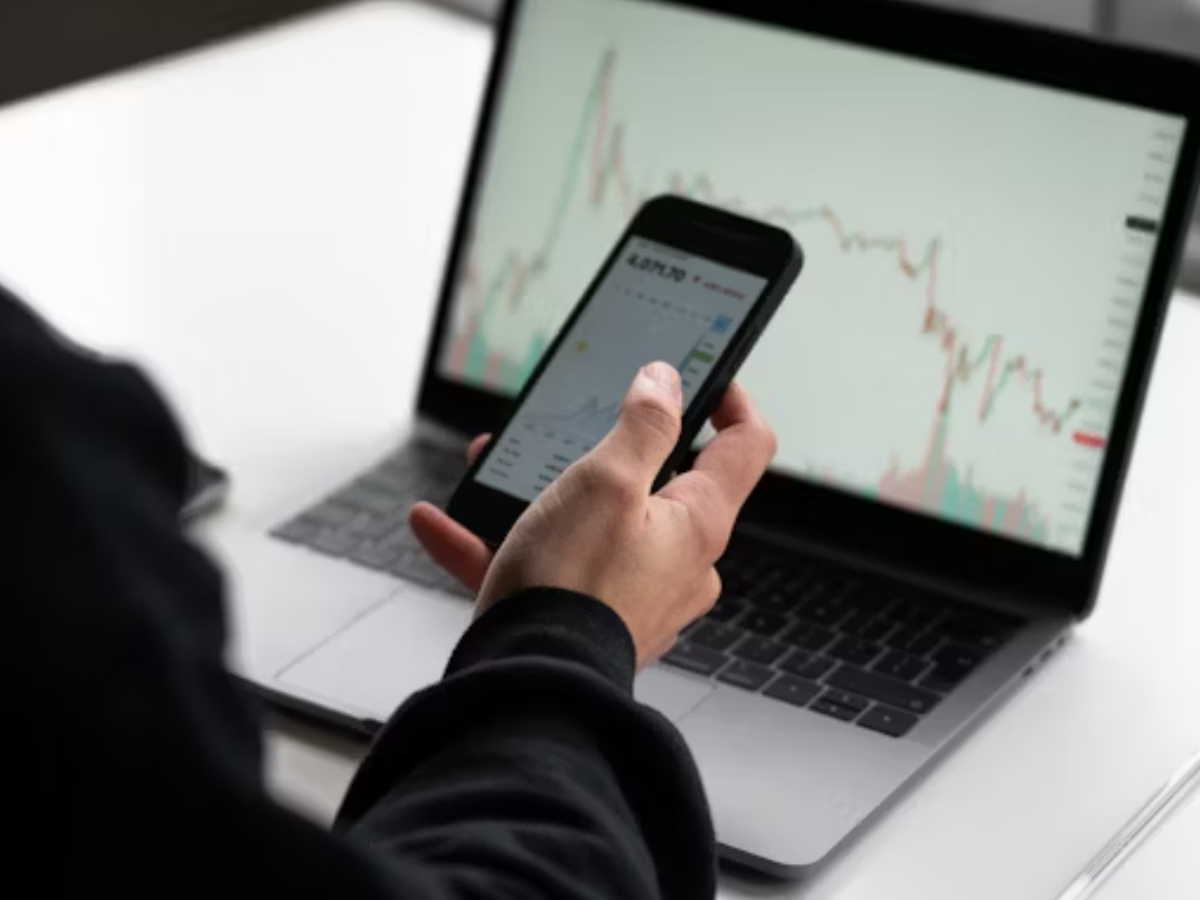 HDFC Bank, Bharti Airtel, other stocks stocks that hit record highs on Thursday and why investors may want to take notice