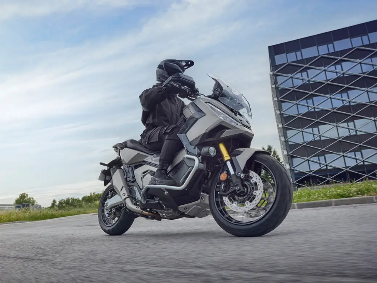 Honda X-ADV deliveries begin in India; Premium ADV scooter rivals BMW C400 GT at Rs 11.90 lakh