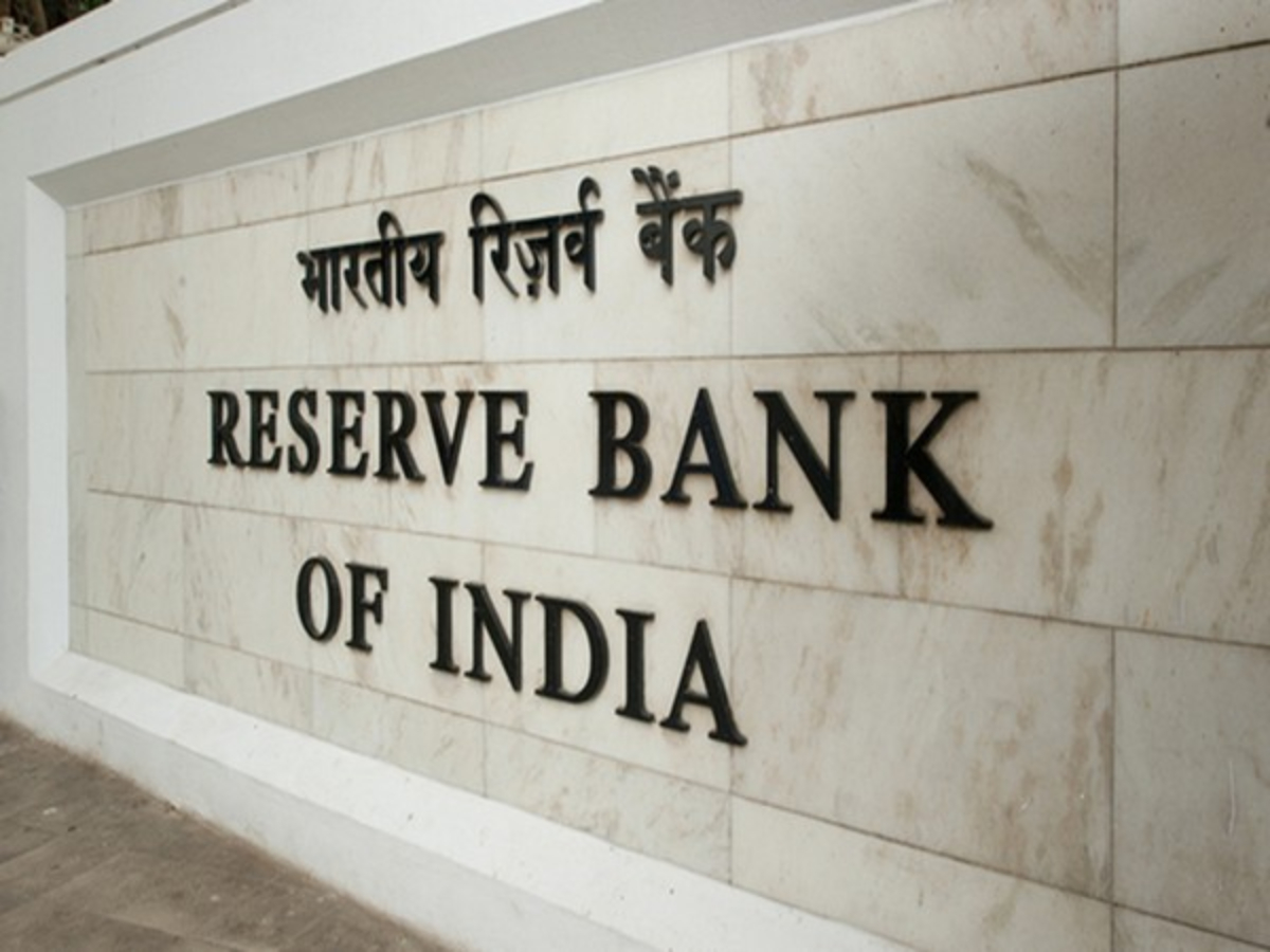 RBI tightens oversight on credit bureaus; pushes for