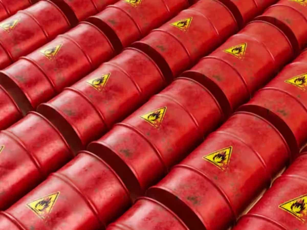 Crude oil prices may rebound as supply tightens