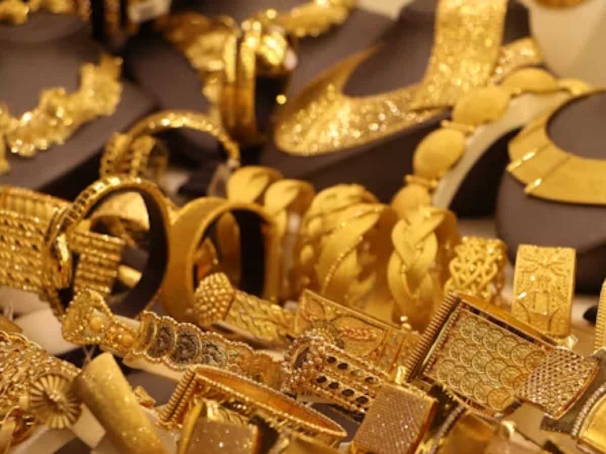 Gold prices may hit Rs 1 lakh in