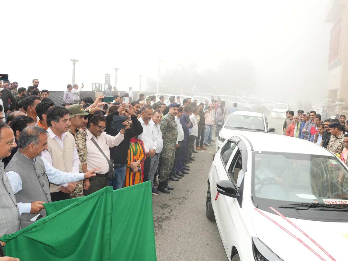 Himachal Pradesh: CM Sukhvinder Singh Sukhu flags off