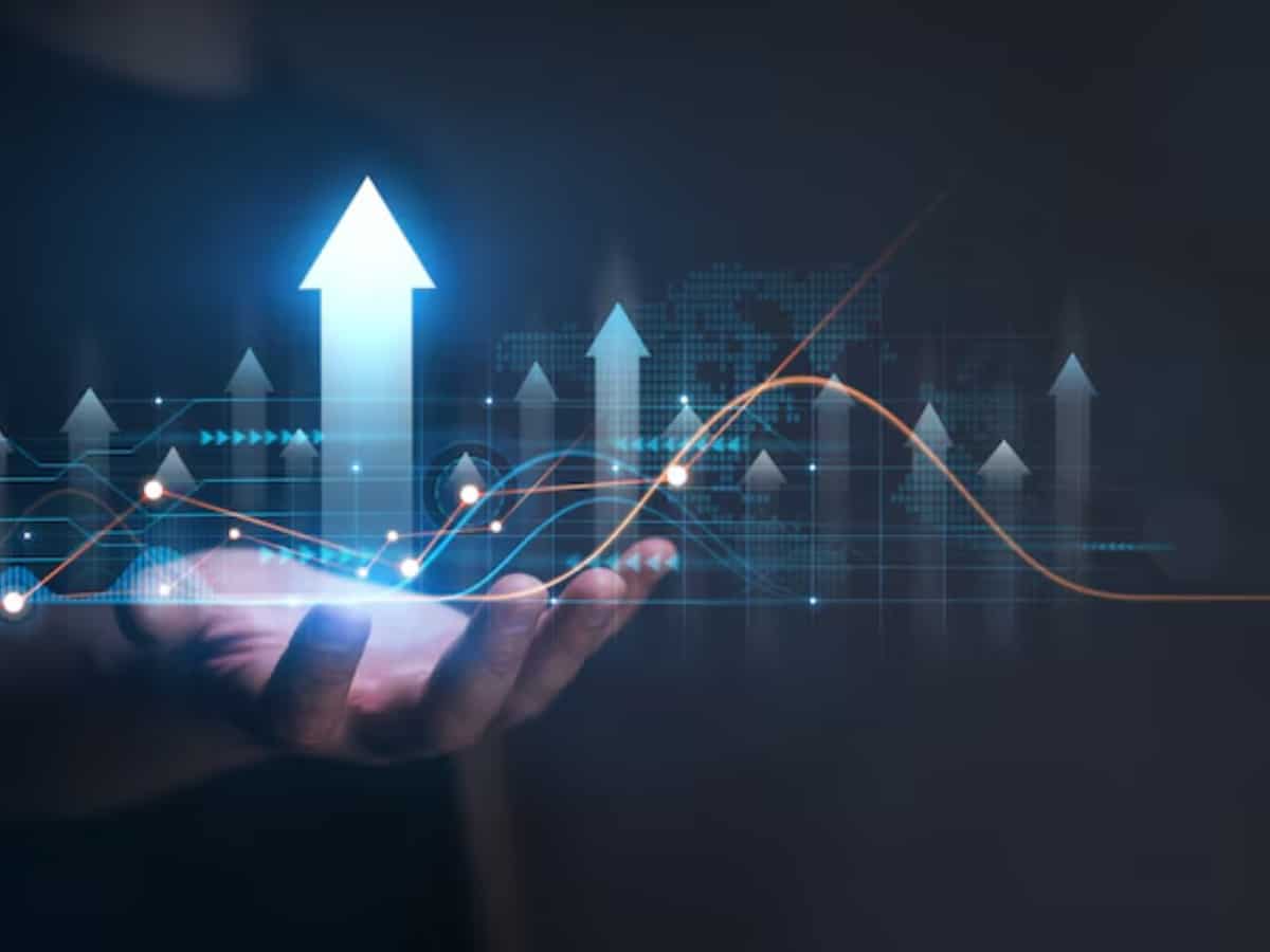 11% away from 52-week high, Mukul Agrawal buys into this multibagger midcap lender; stock gains over 3%