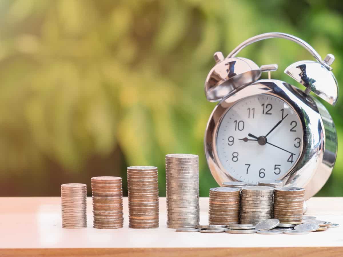 Rs 17 lakh lump sum investment in MF: How many years will it take to create a Rs 2 crore corpus?
