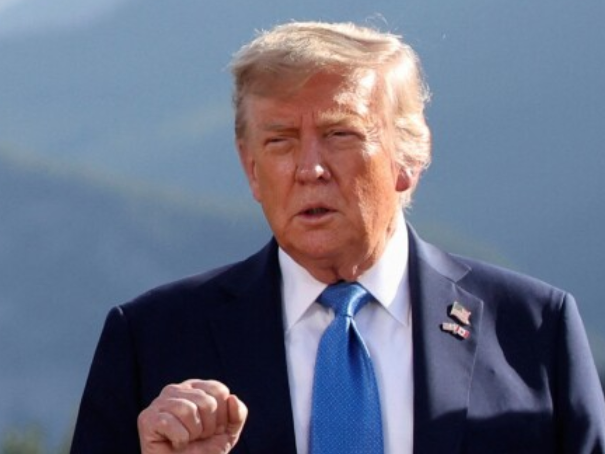 Trump slaps 35% tariffs on Canadian goods, cites