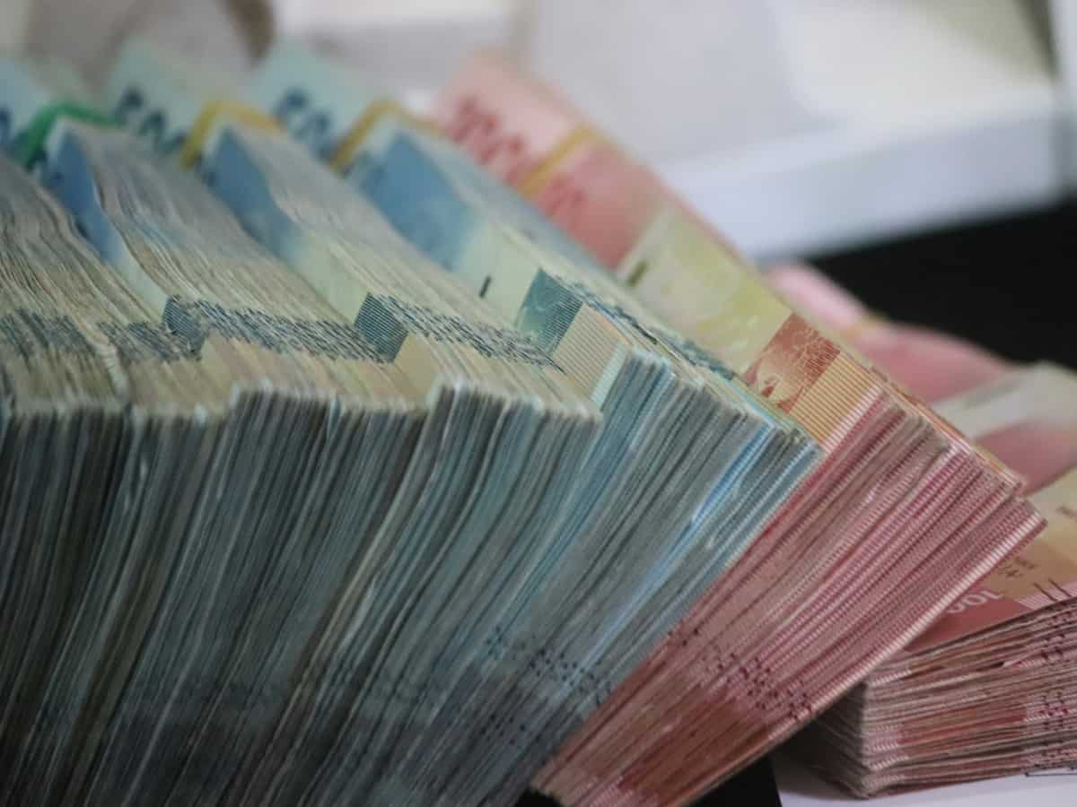 Gratuity for Rs 85,000 Basic Salary (10 Years) Gratuity for Rs 85,000 Basic Salary (10 Years)