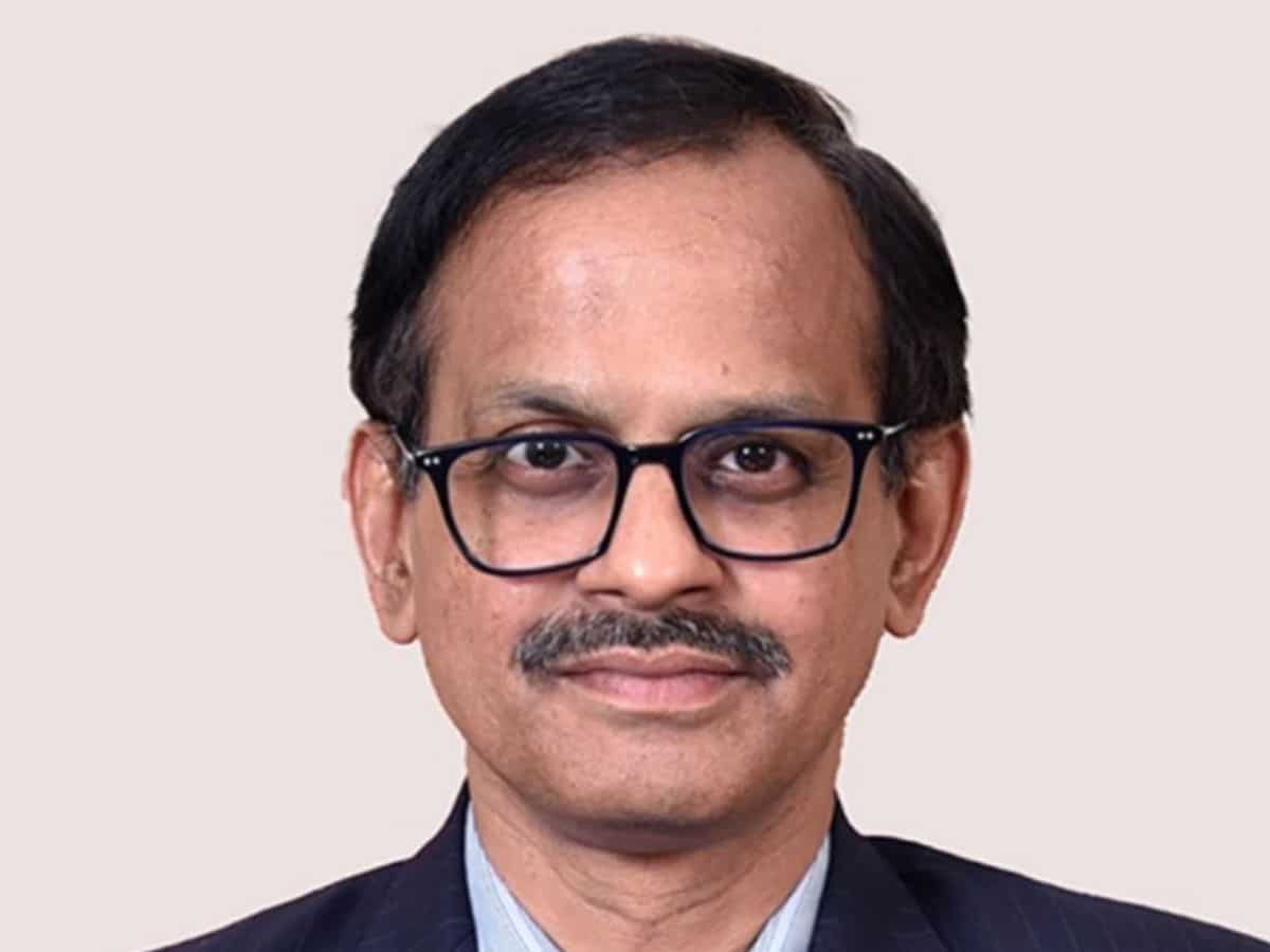 PSU Stock to Track: R Doraiswamy takes charge as LIC CEO