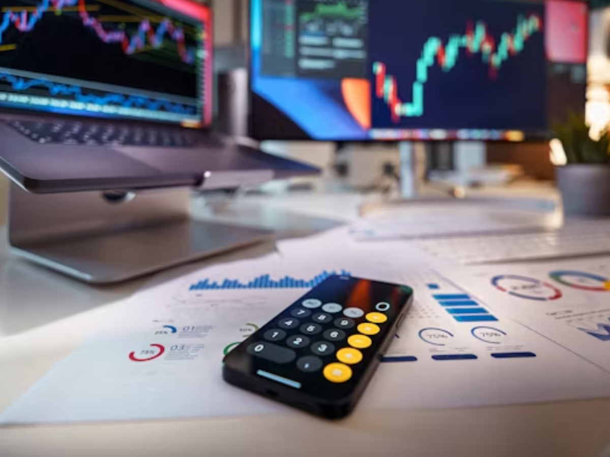 HCL Tech down 2% after Q1FY26 — Anil
