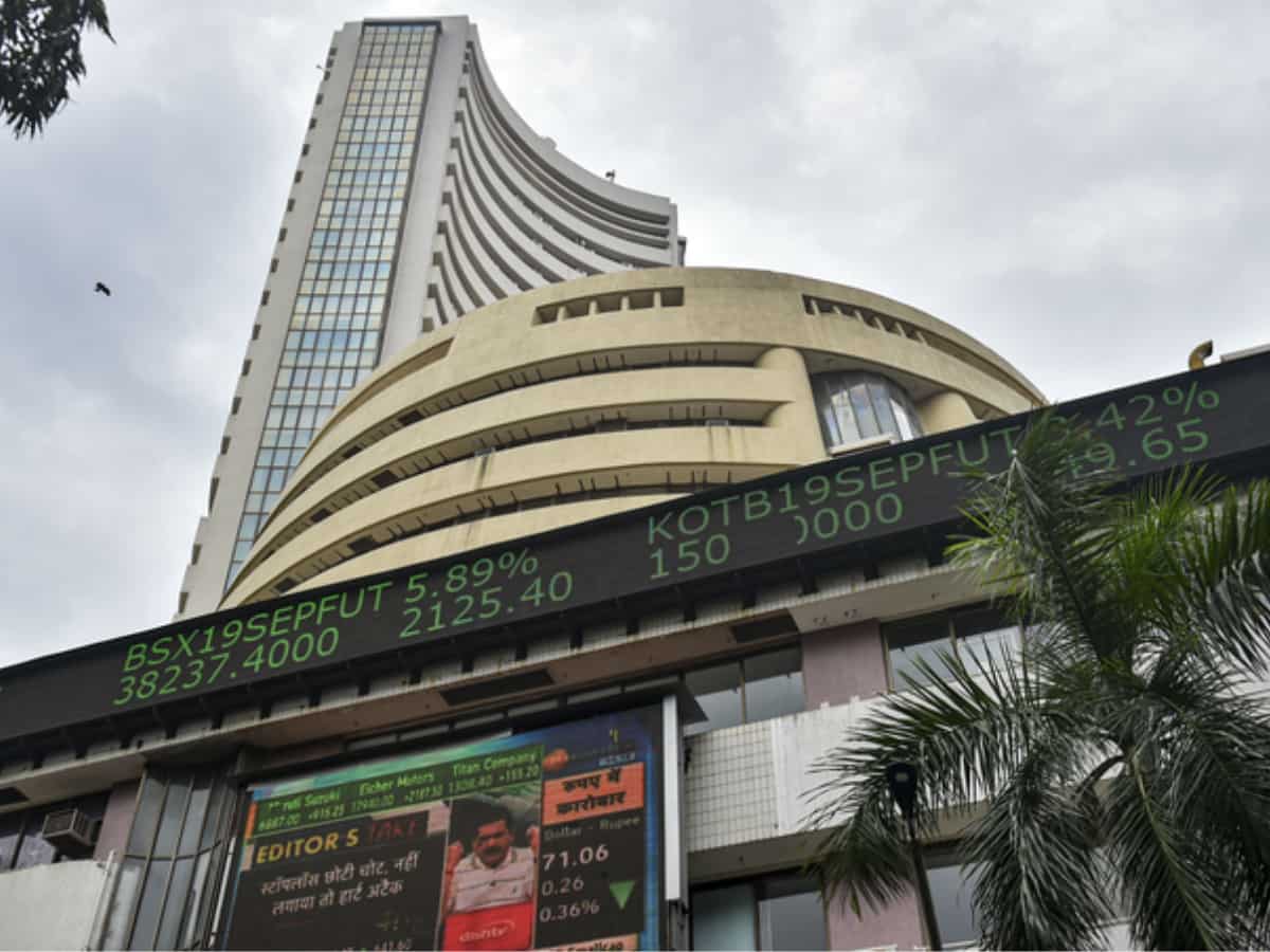 Hero MotoCorp rockets, but can it hold? HCL Tech stumbles — which other stocks moved Dalal Street today?