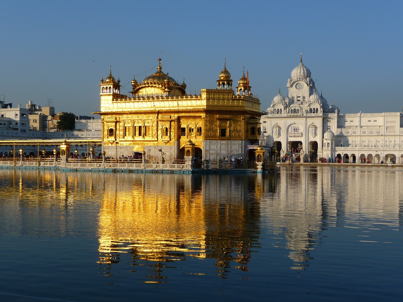 Golden Temple receives bomb threat for second day