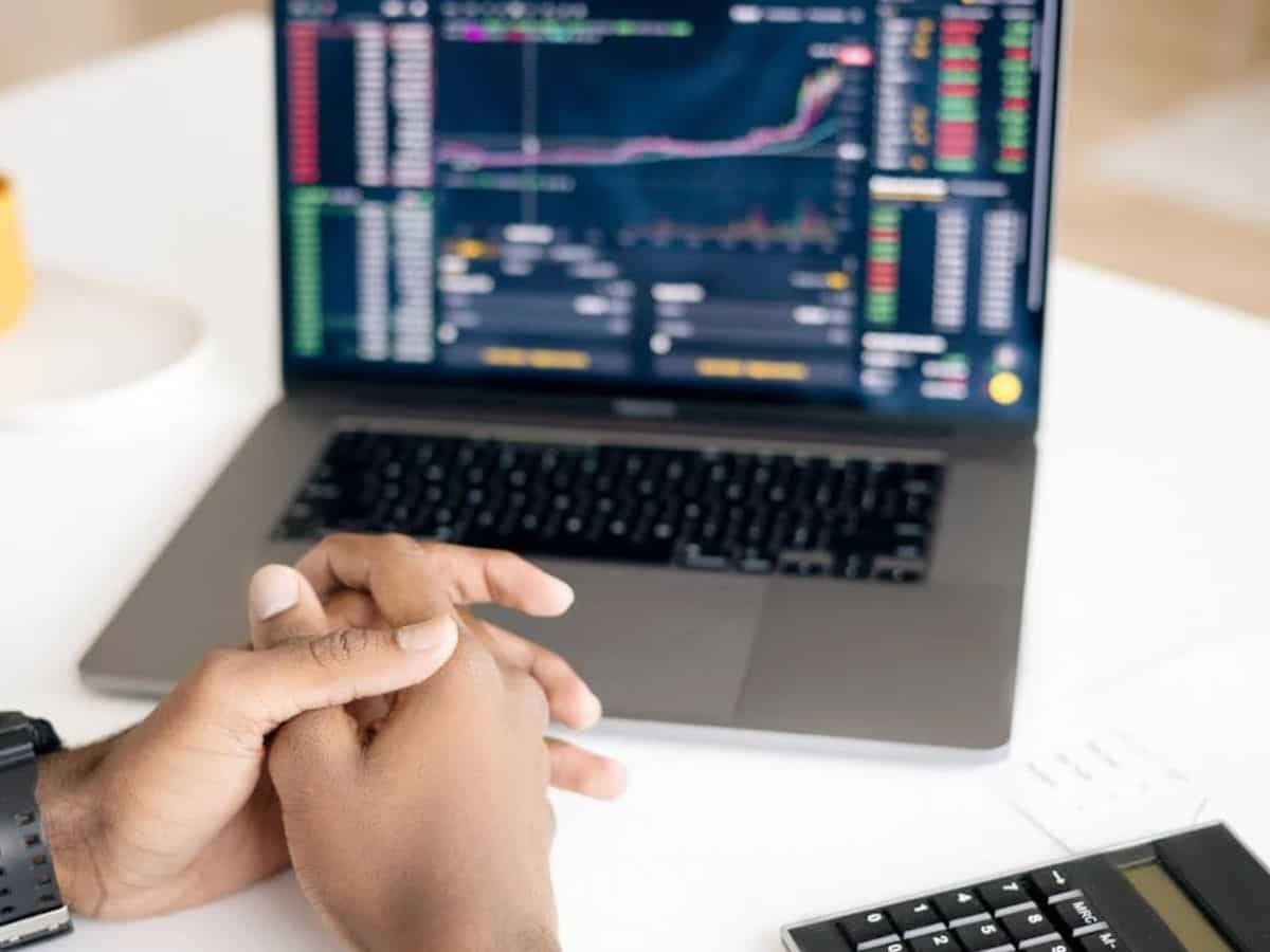 7 Stocks to Buy for Long Term: Analysts recommend 5 largecap, 2 other scrips; Rs 165-8,500 targets suggest up to 29% gains