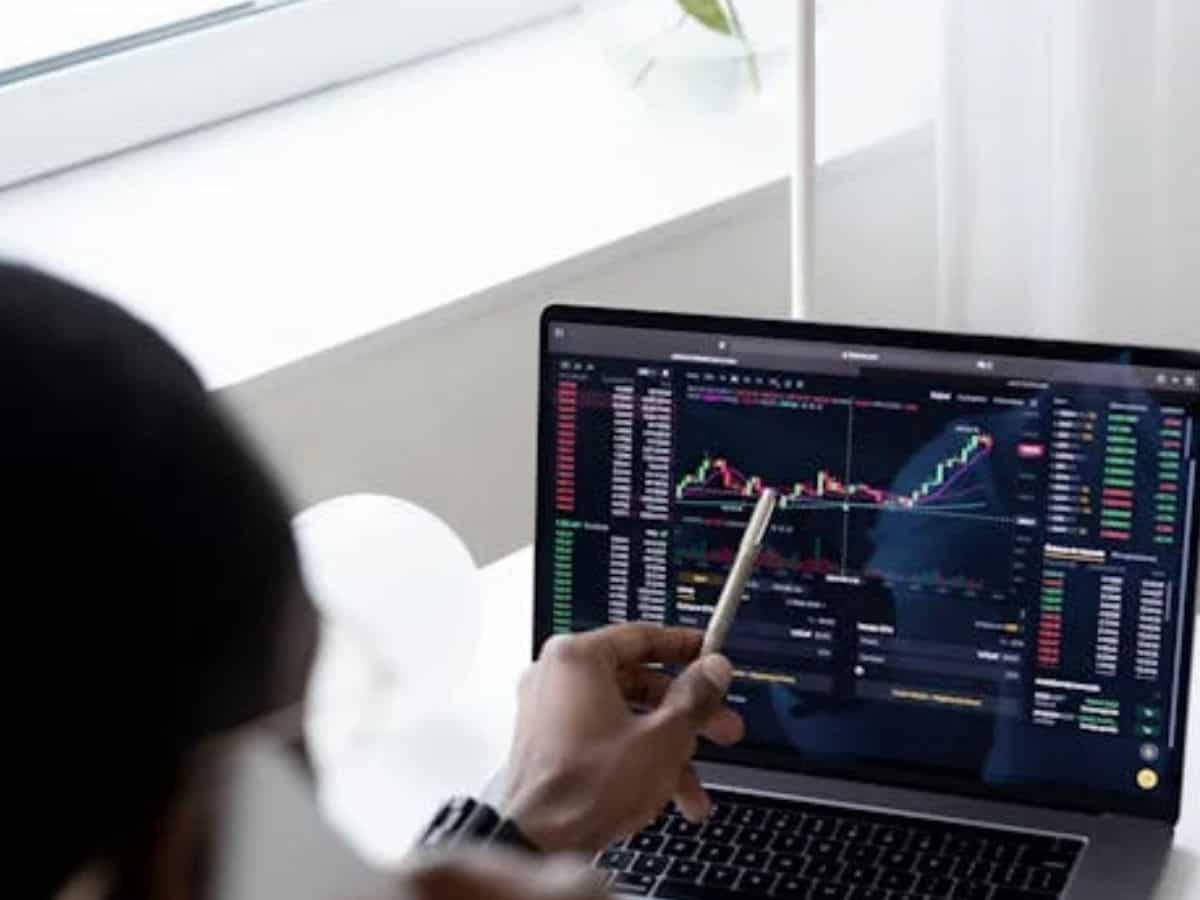 MOFSL has 'buy' call on Vishal Mega Mart, target Rs 165 MOFSL has 'buy' call on Vishal Mega Mart, target Rs 165
