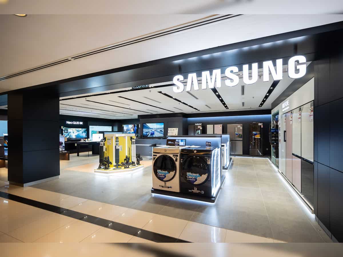 Foreign ownership of Samsung Electronics tops 50% as