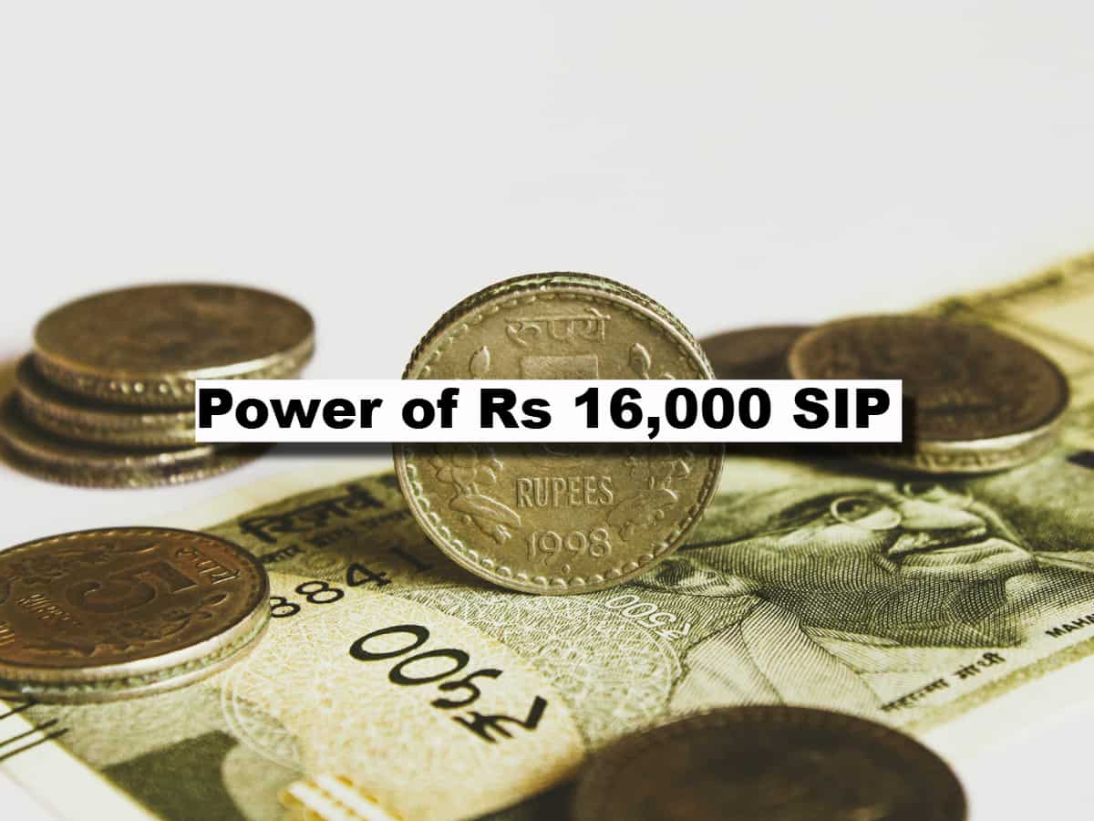 Power of Rs 16,000 SIP: How many years can it take to generate Rs 11,00,00,000 corpus with just Rs 16,000 monthly investment?