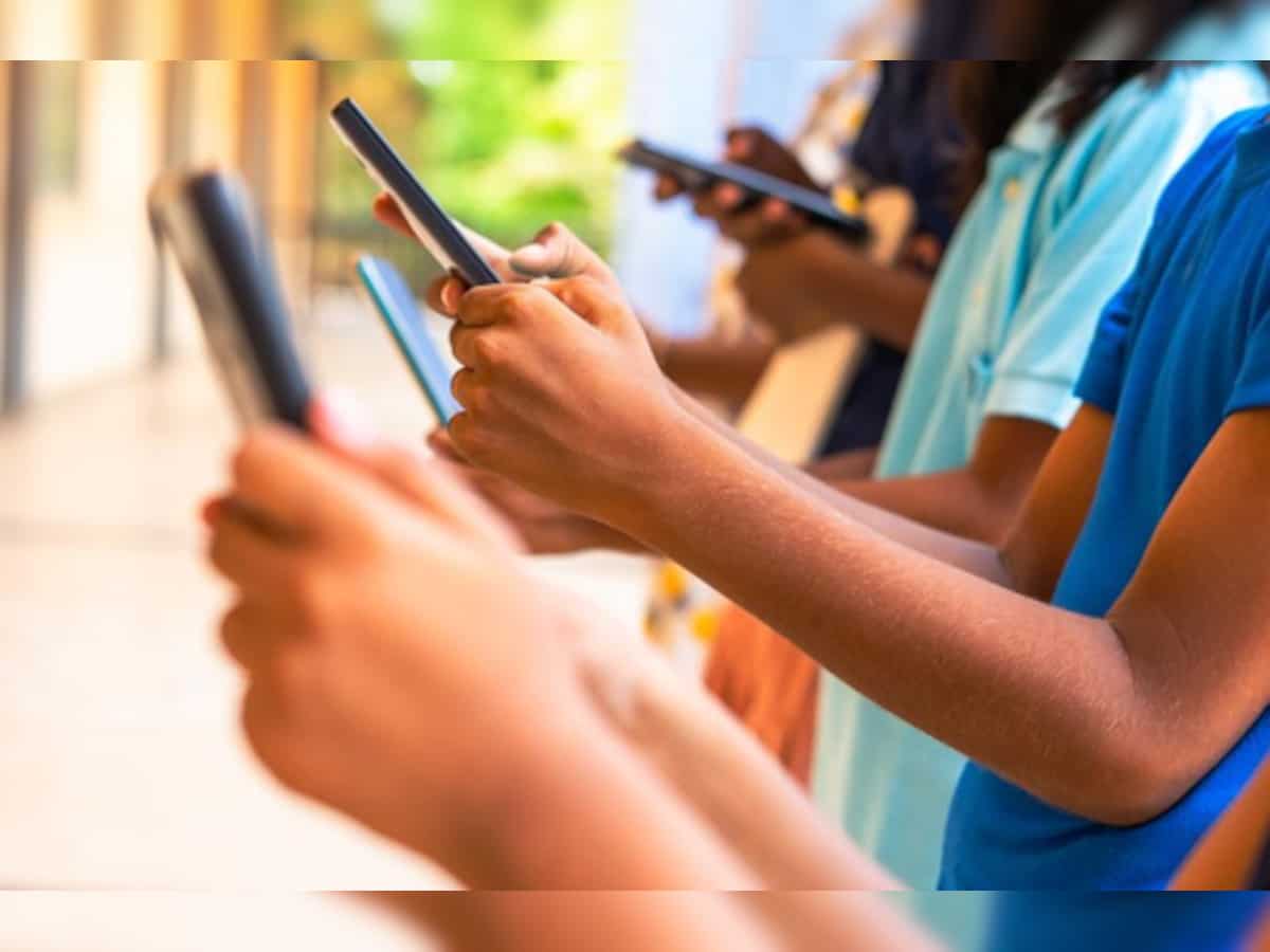 India smartphone market rises 8% in April-June amid