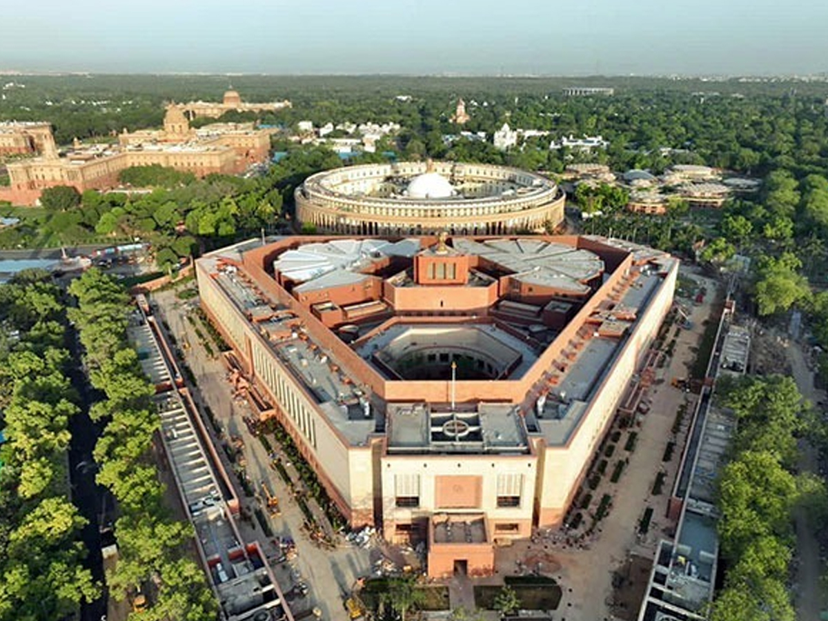 Amit Shah to present new criminal law bills with provision for automatic disqualification of ministers