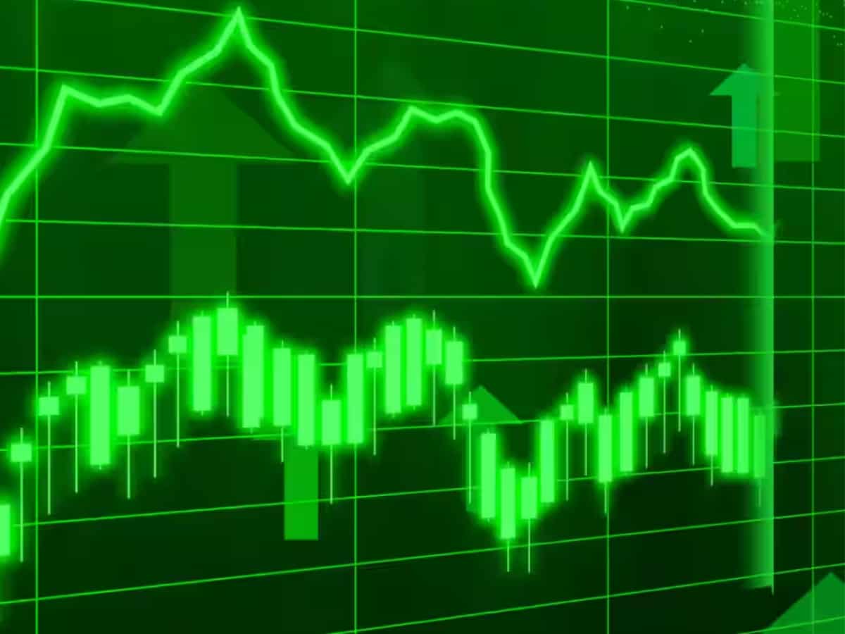 Final Trade: Sensex, Nifty close in green; benchmarks end above 81,900 and 25,100 on IT, auto gains