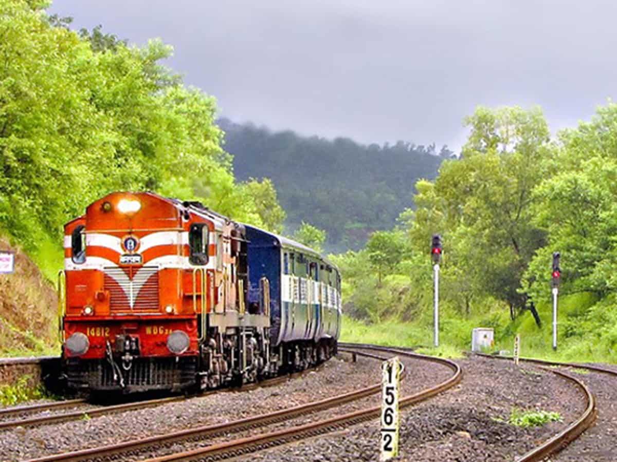 Aadhaar must for online railway bookings in first 15 minutes from October 1