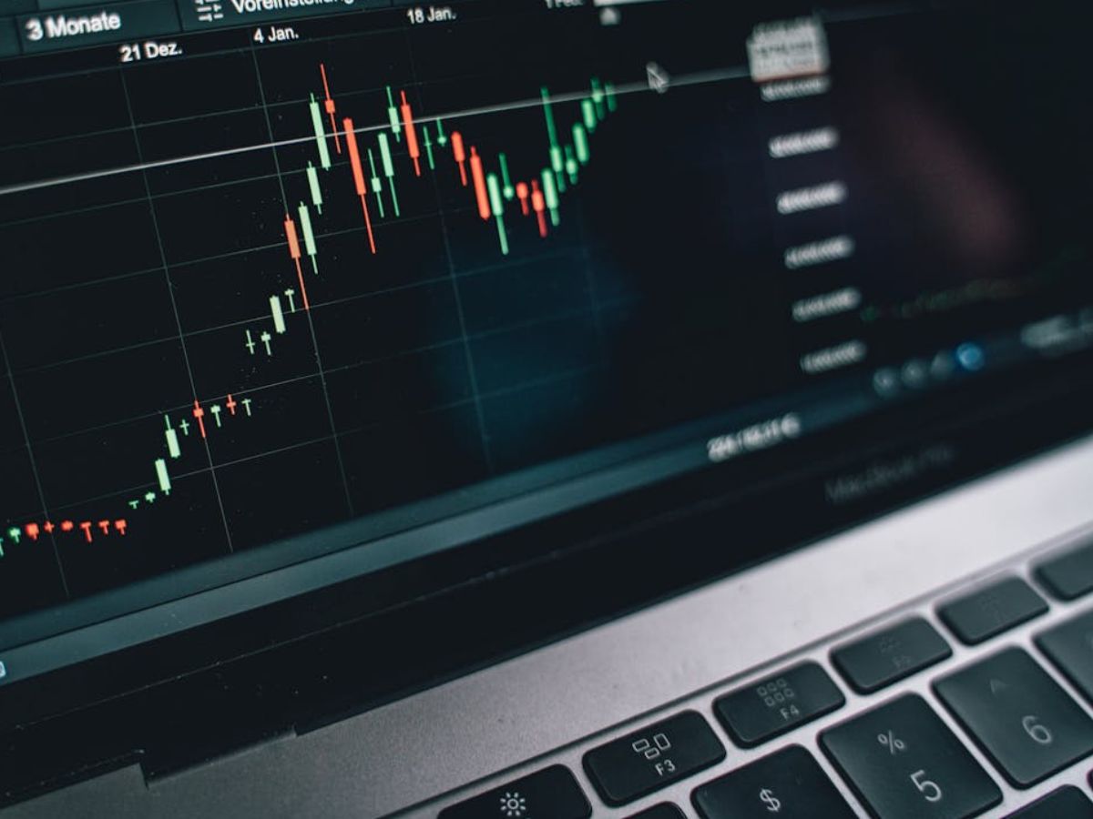 Sensex sheds 733 pts, Nifty slumps to 24,655 as investors weigh Trump tariffs, Accenture outlook