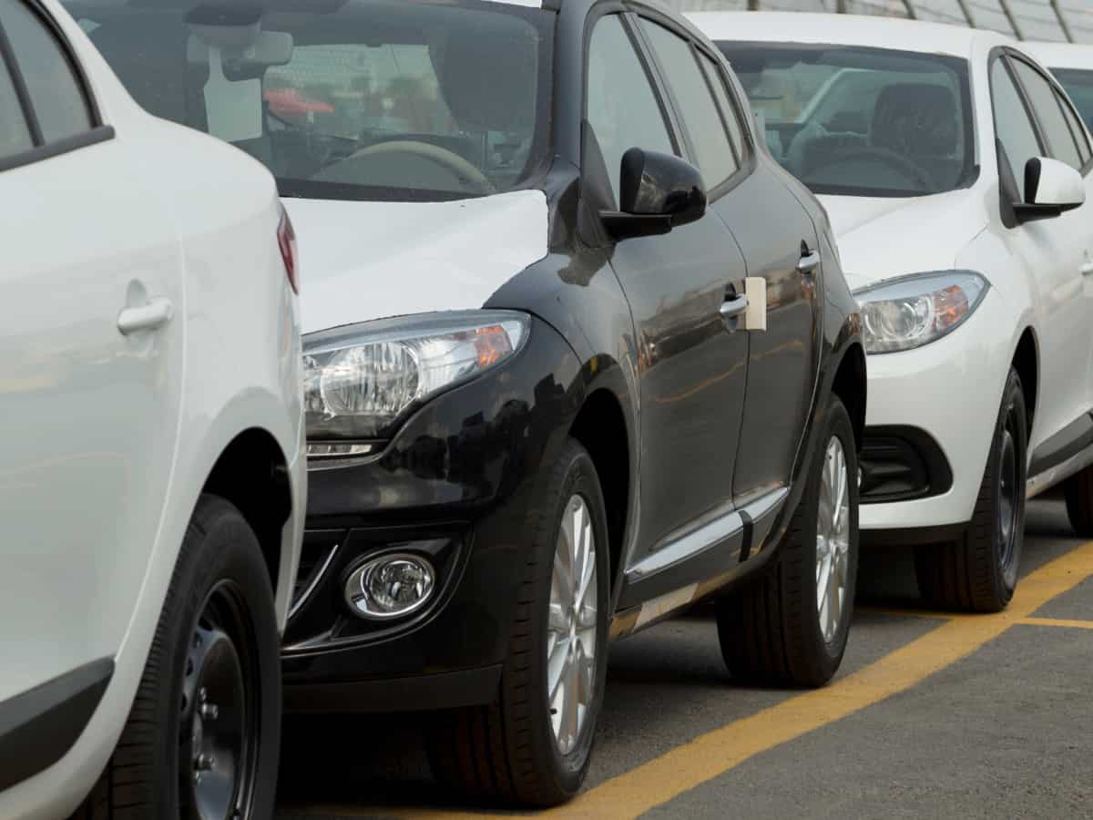 Luxury vehicles and SUVs taxed at flat 40%