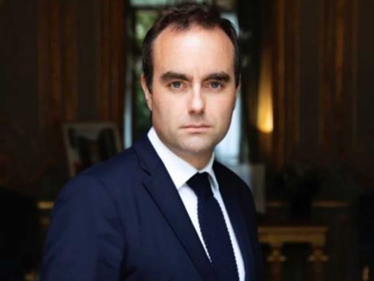 French Prime Minister resigns after less than a month in office