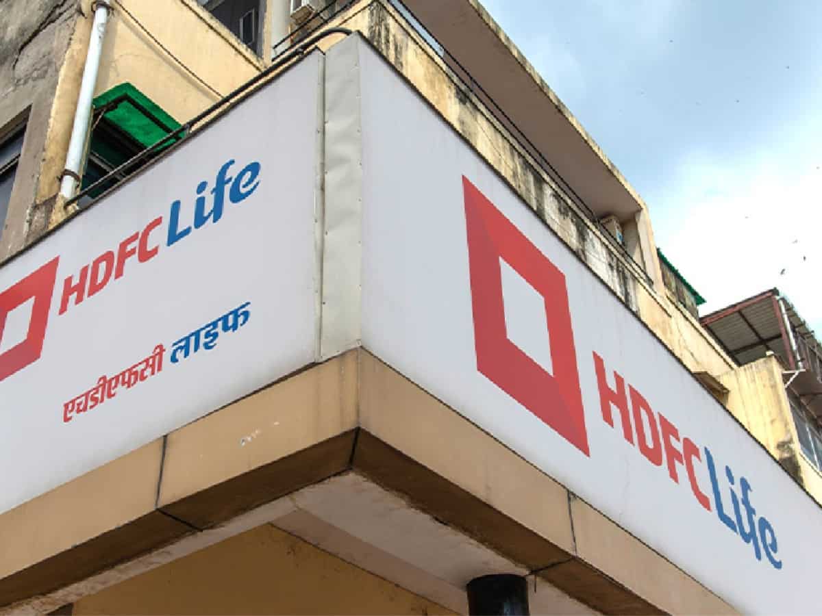 HDFC Life Q2FY26 Results: PAT rises 3%, net premium income up 13%