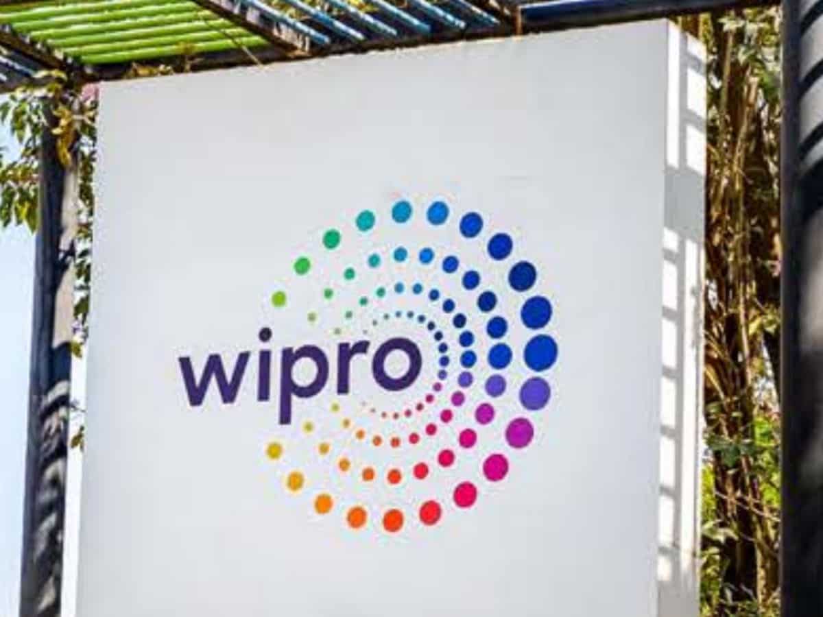 Wipro Q2 Results FY26: Net profit dips 3% to Rs 3,246 crore—Revenue, attrition, other earnings details