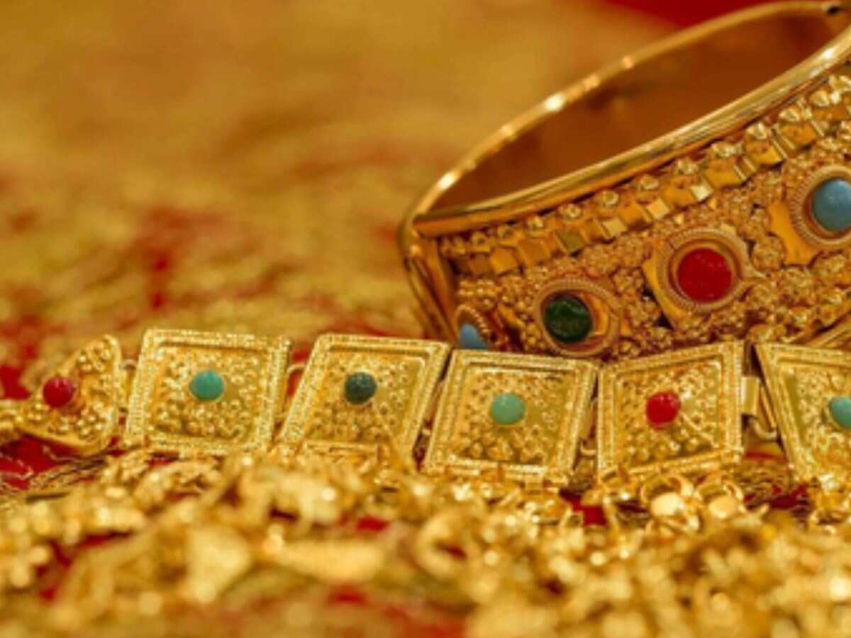 Gold, silver prices soar to record high ahead of Dhanteras; yellow metal nears Rs 1.29 lakh per 10g