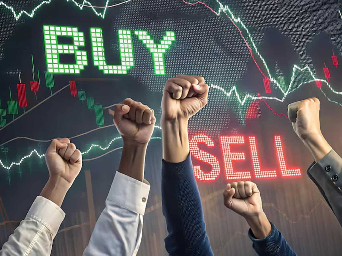 HUL Share Price: Goldman Sachs sees 9% upside, Morgan Stanley warns of 10% downside — What should shareholders do?