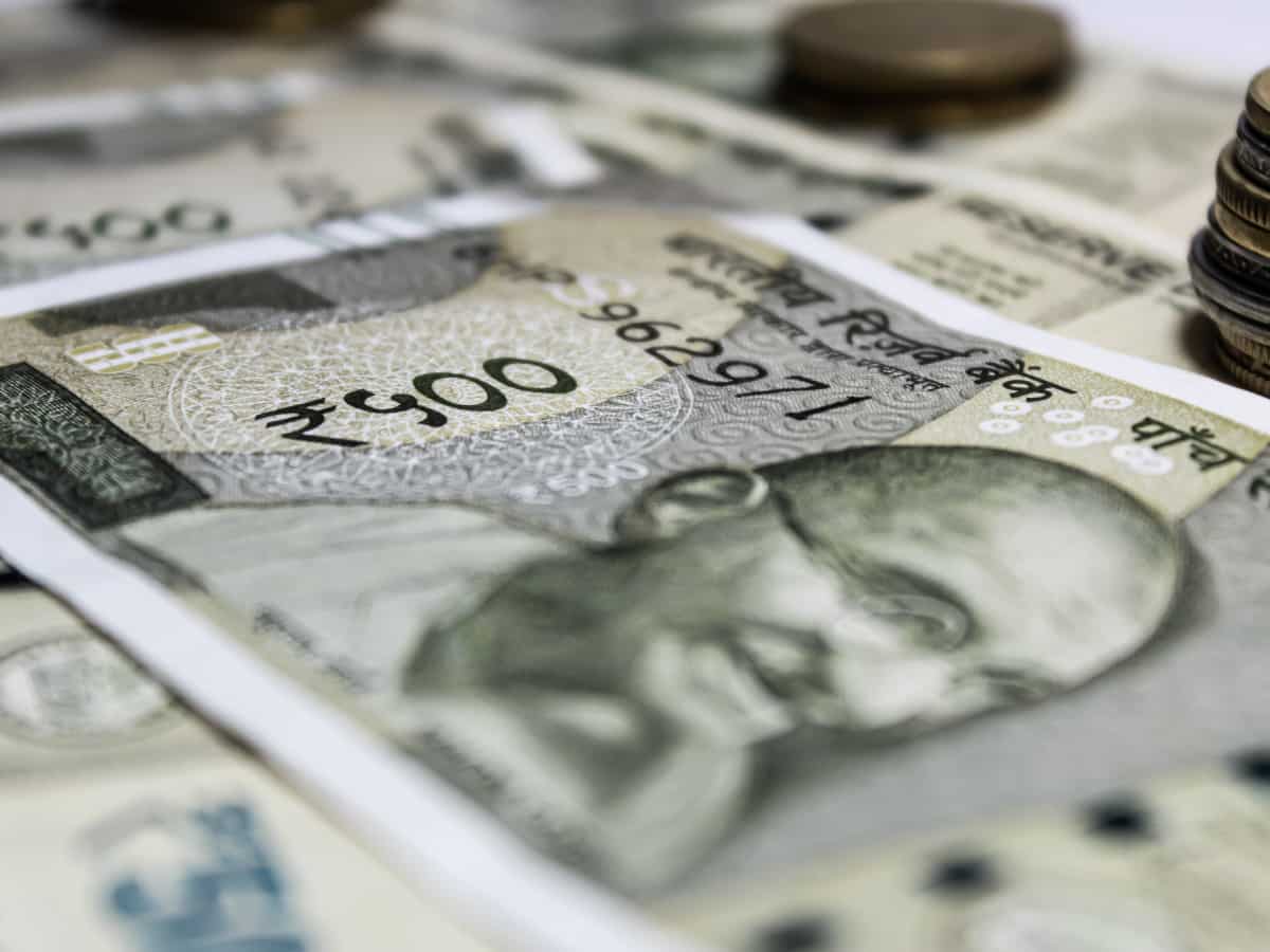 India’s fiscal deficit at Rs 5.73 lakh crore in H1 FY26, 36.5% of full-year target