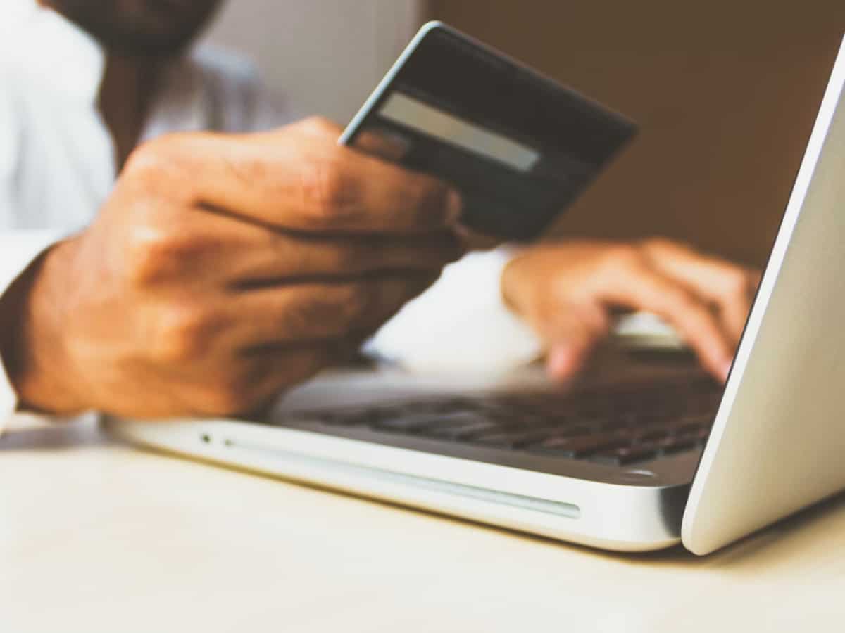 Festive sales boost online credit card spends to record high of Rs 2,167 billion: Report