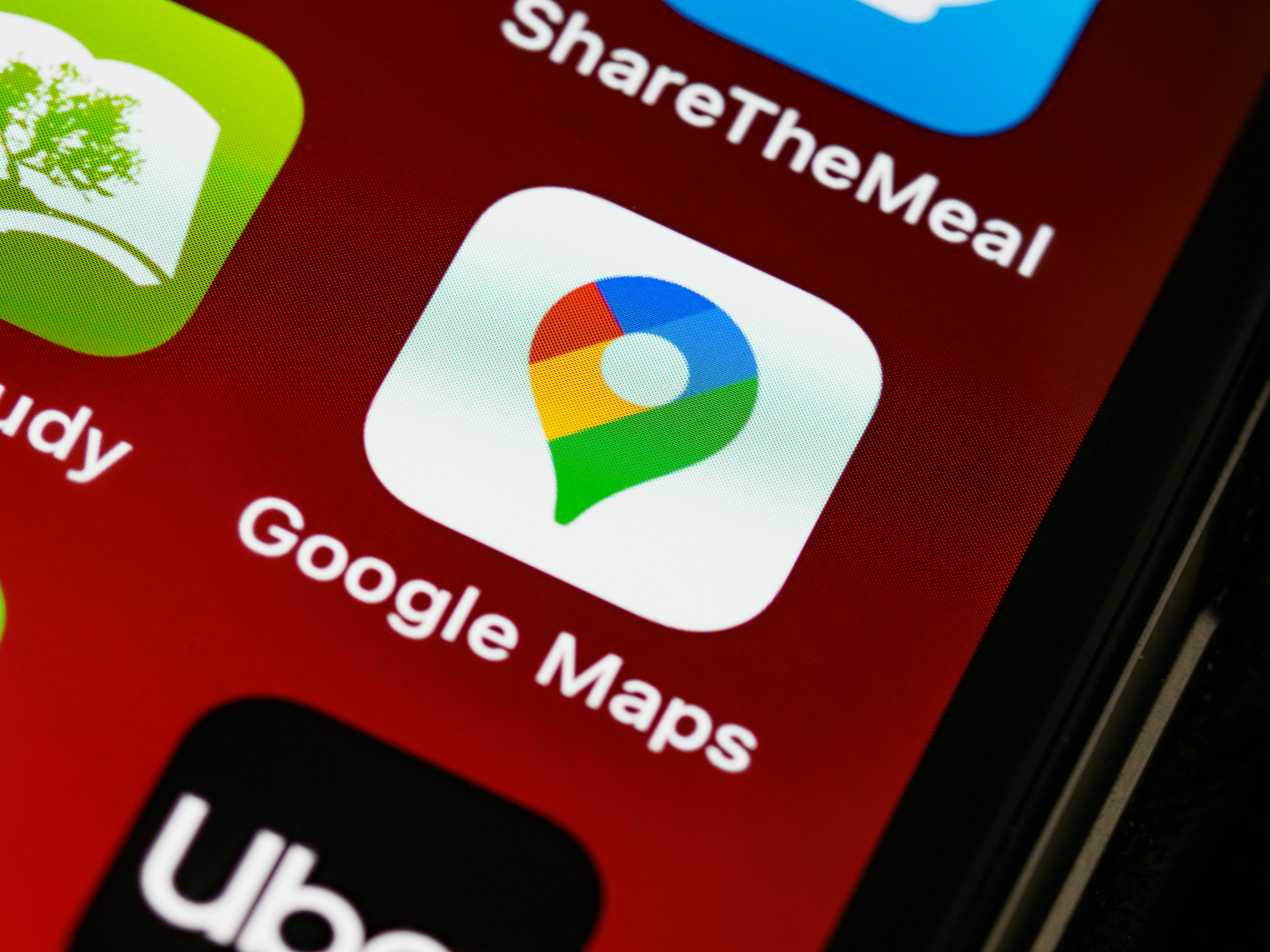 Gemini AI to transform Google Maps into a more conversational experience