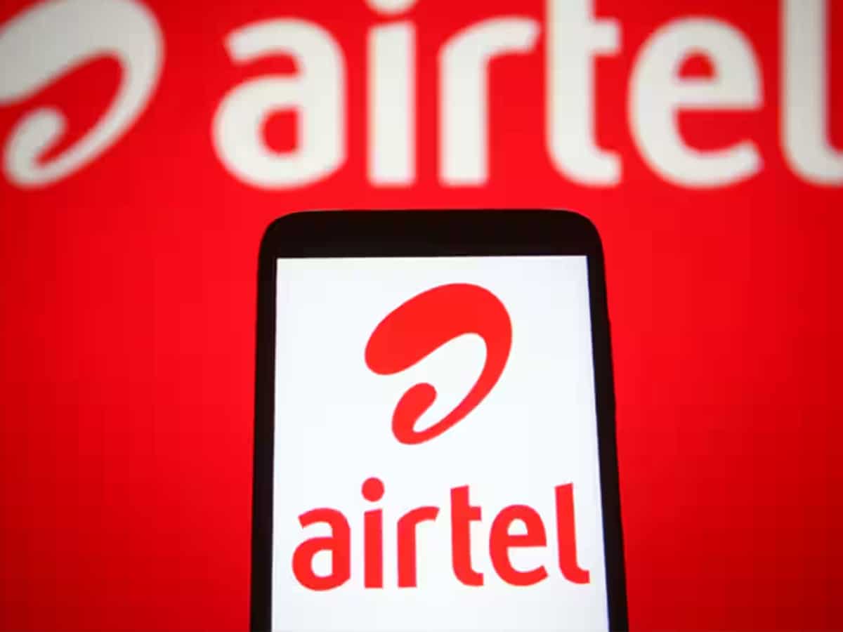 Singapore-based firm offloads 5.1 crore shares; Bharti Airtel stock tumbles after massive block deal