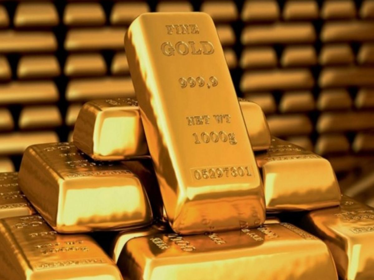 Gold and Silver Prices This Evening: Yellow metal steady near Rs 1.20 lakh—Precious metals ready to shine again?