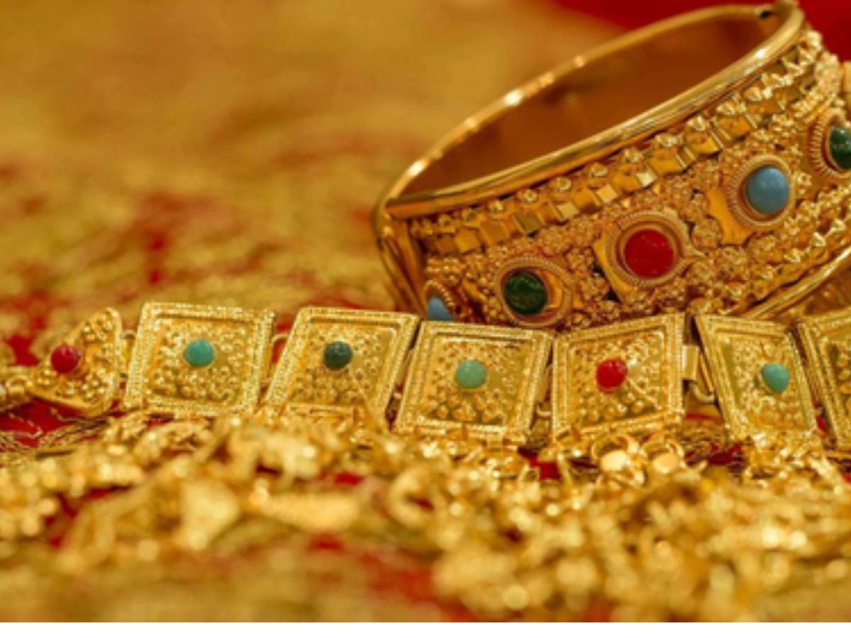 Gold and Silver Prices This Evening: White metal surges by nearly Rs 5,000, yellow rises by about Rs 1,500 - Key updates