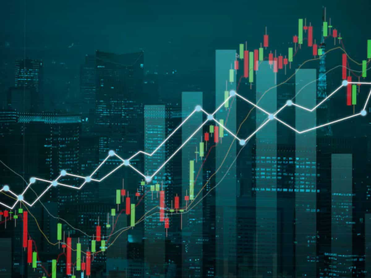 Stock Market Opening Bell: Sensex slips 132 pts, Nifty below 25900—Asian Paints up 4%