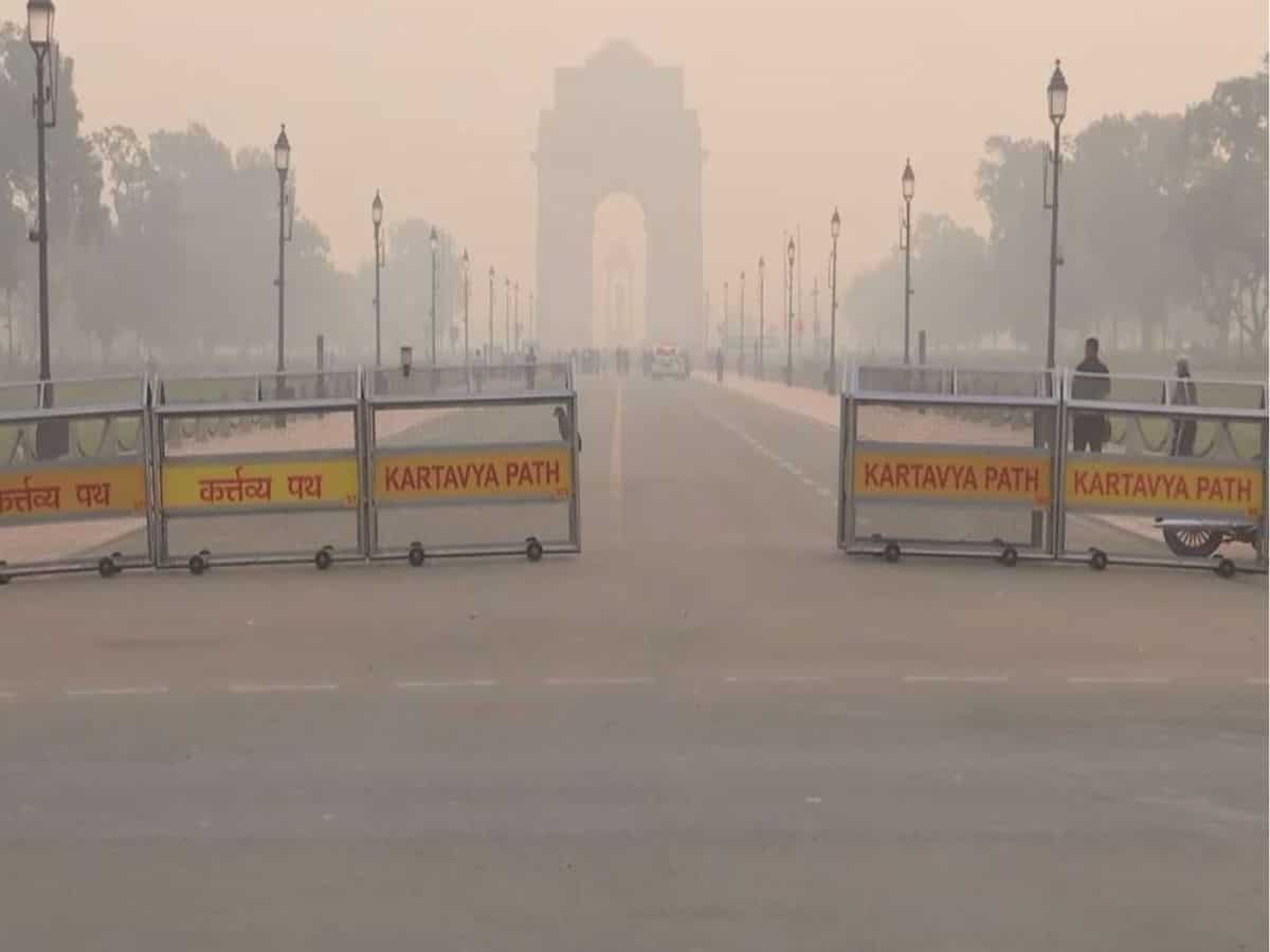 Delhi wrapped in smog; air quality better than yesterday but still in ‘very poor’ category