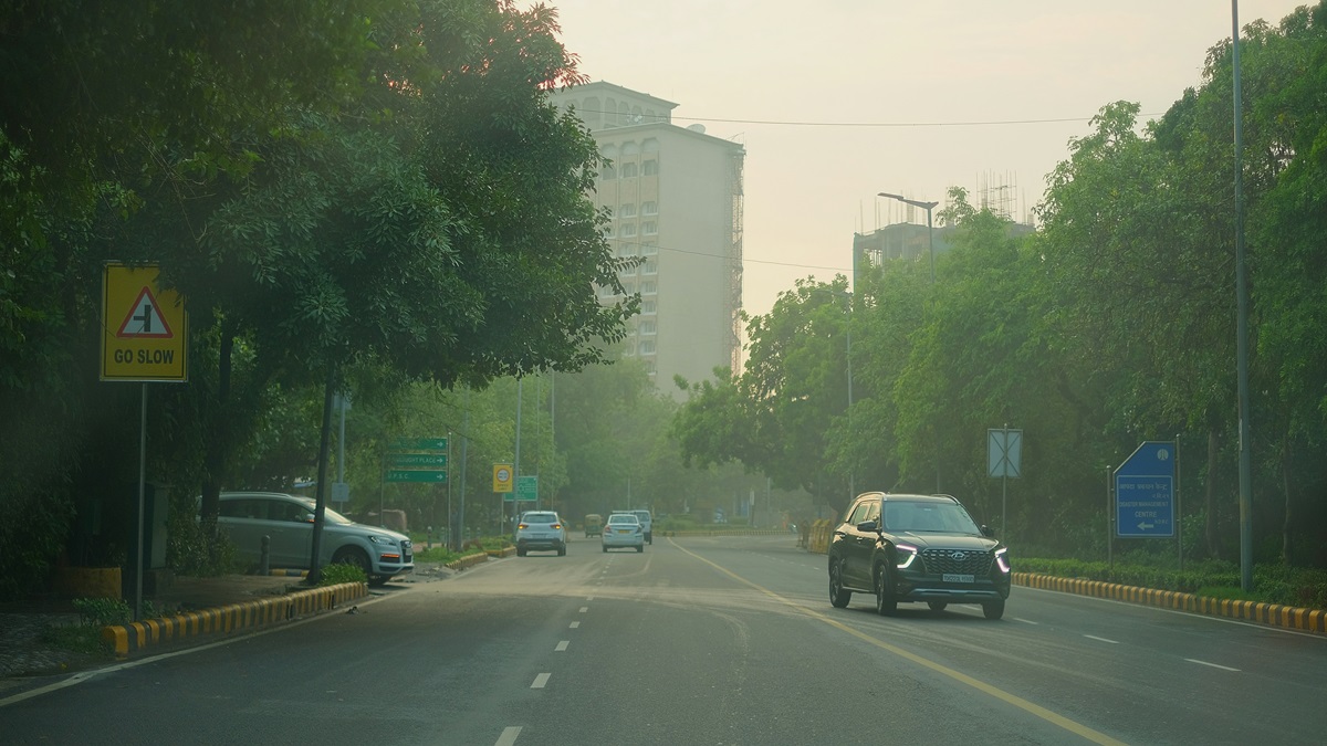 Delhi Pollution: SC asks Centre for long-term strategy, warns against sudden restrictions