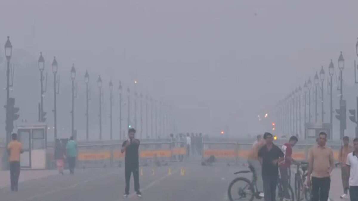 AQI drops to 370 as Delhi records slight relief in air quality, still ‘very poor’