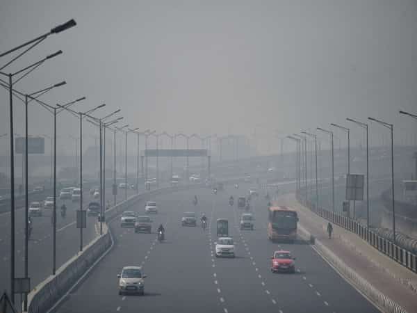 Delhi chokes under ‘very poor’ air: Smog blankets city as AQI soars to 381 despite GRAP-IV