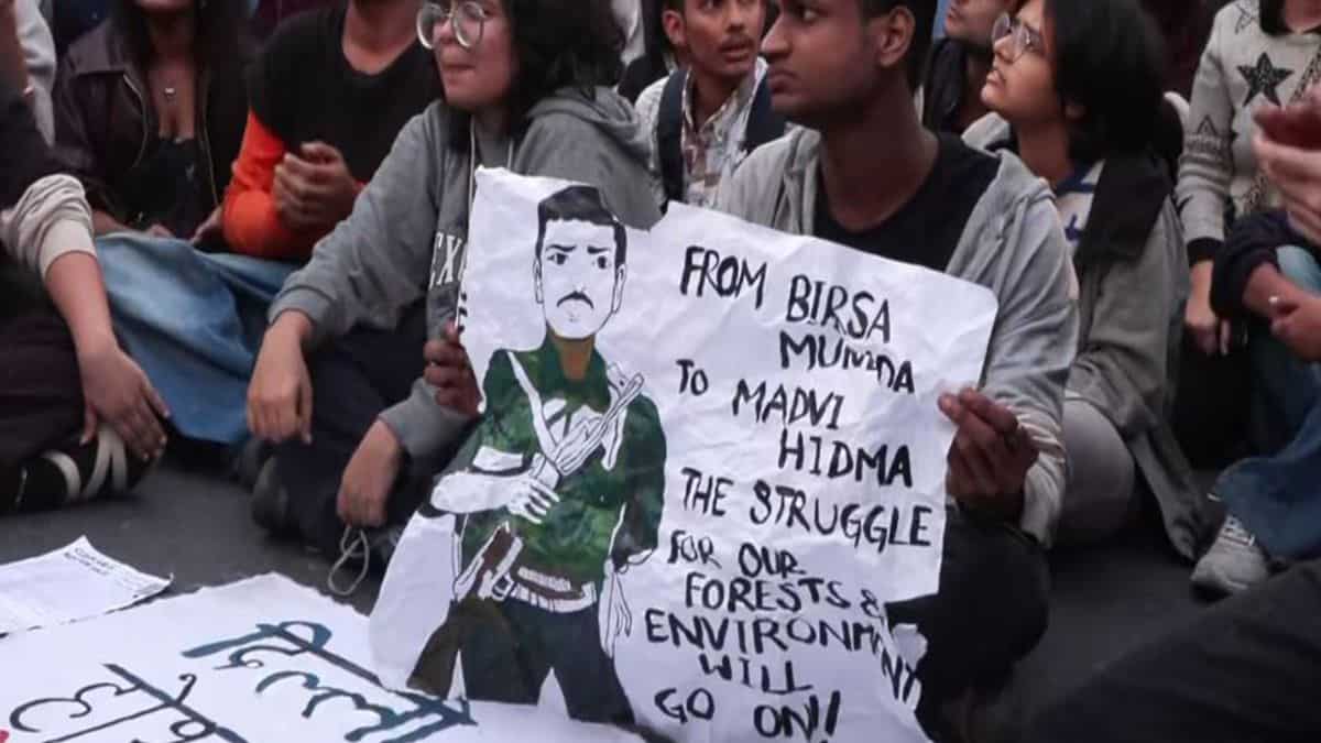 Delhi air pollution protest turns violent: 22 arrested for pepper-spraying police amid worsening AQI