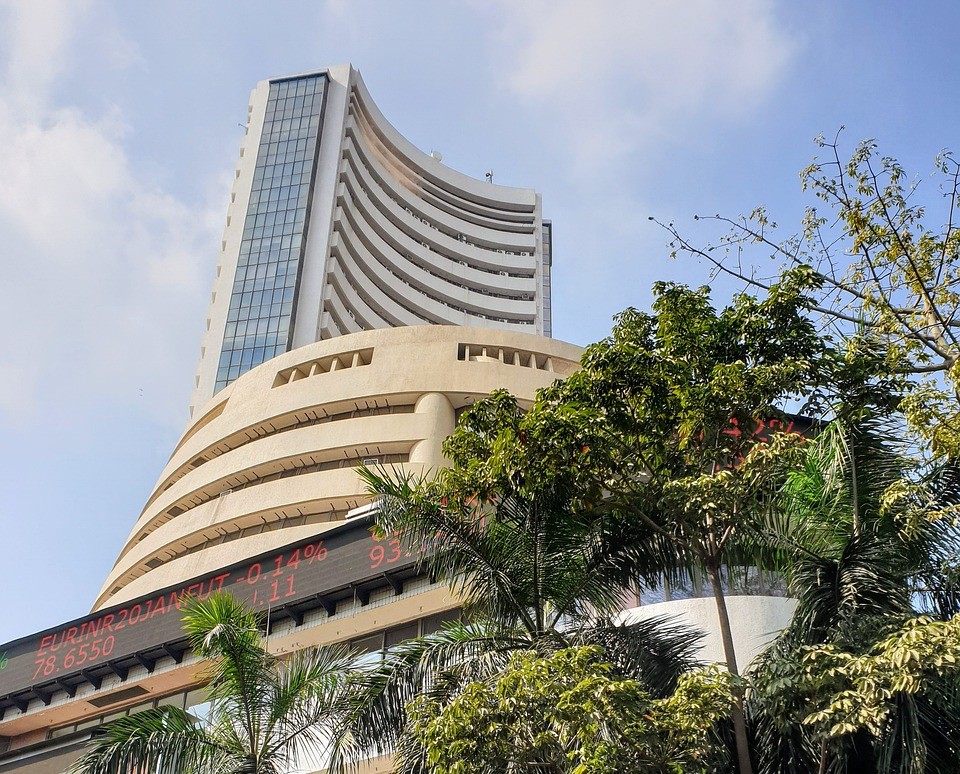BSE flags EasyInvest for illegal trading advice; alerts public on fake advisory accounts