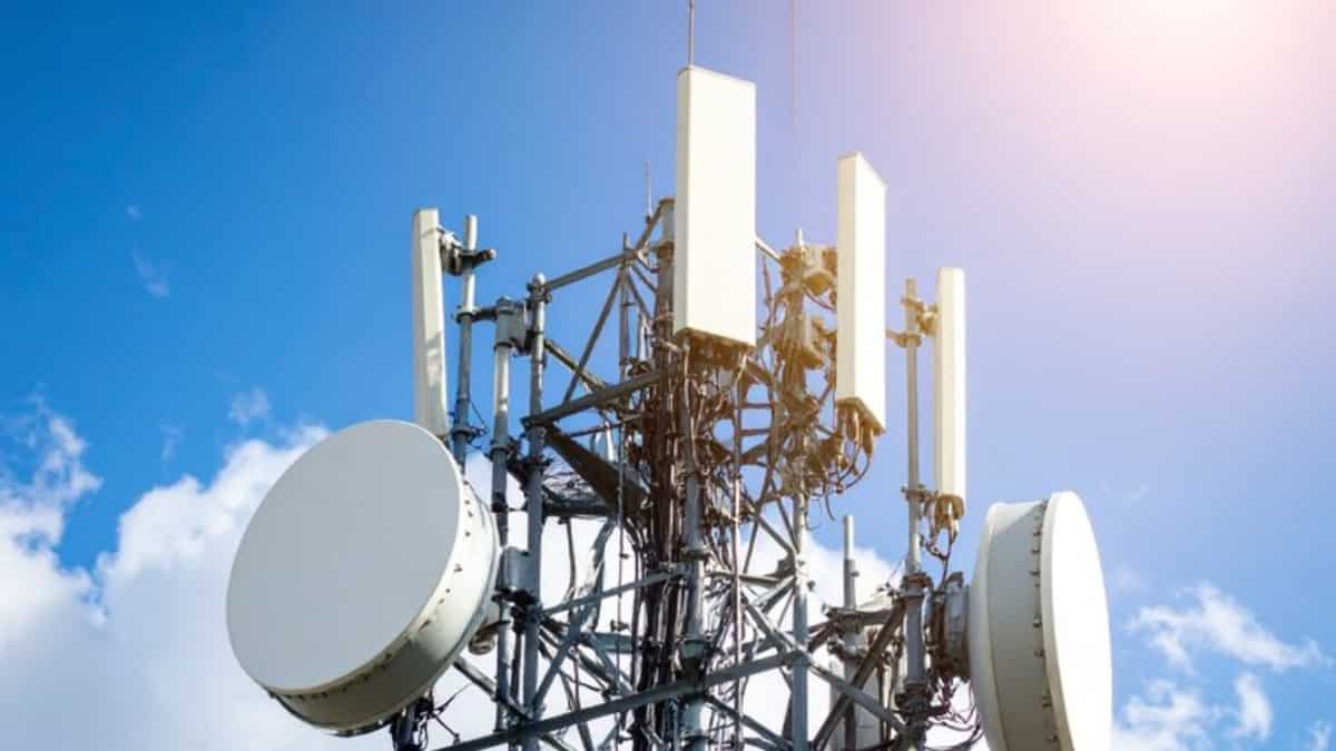 Broadband subscribers in India up at 999.81 million in October: Govt data