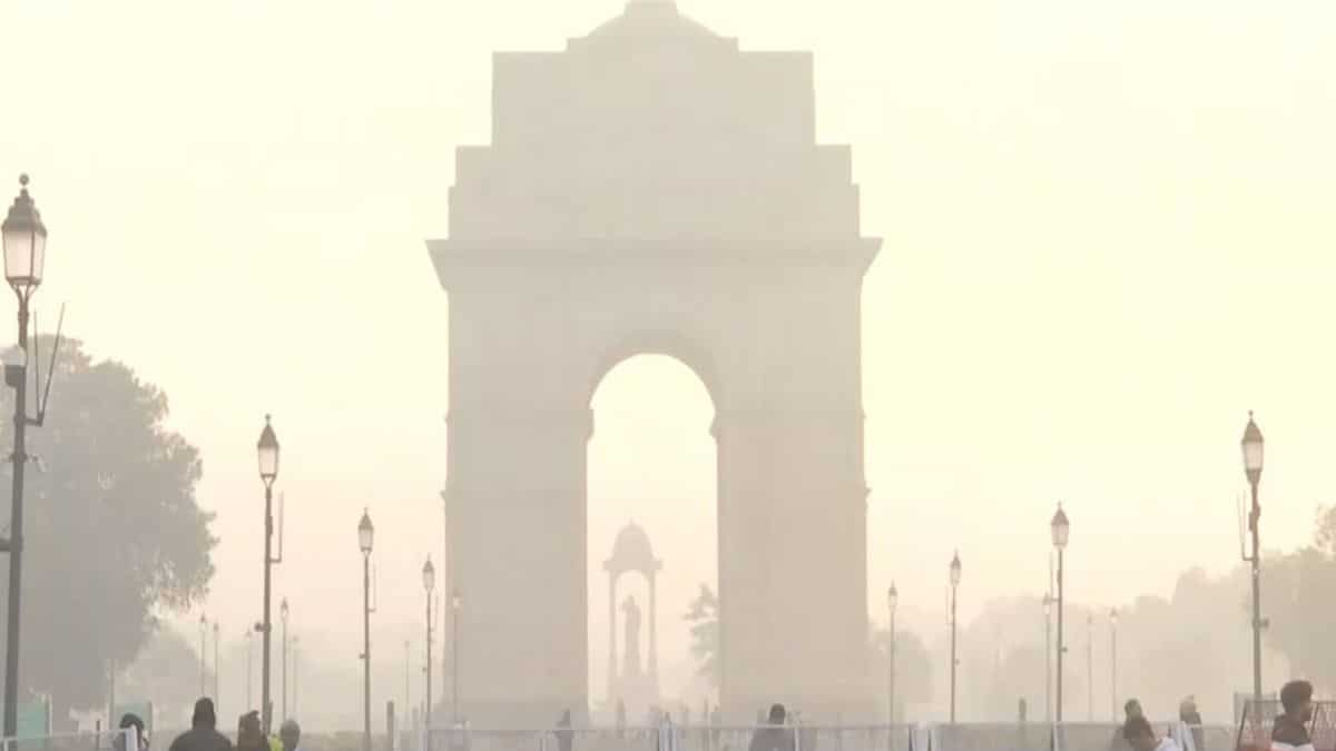Delhi-NCR Air Pollution Update: AQI crosses 310, capital breathes slightly easier, but still remains in the ‘very poor’ category
