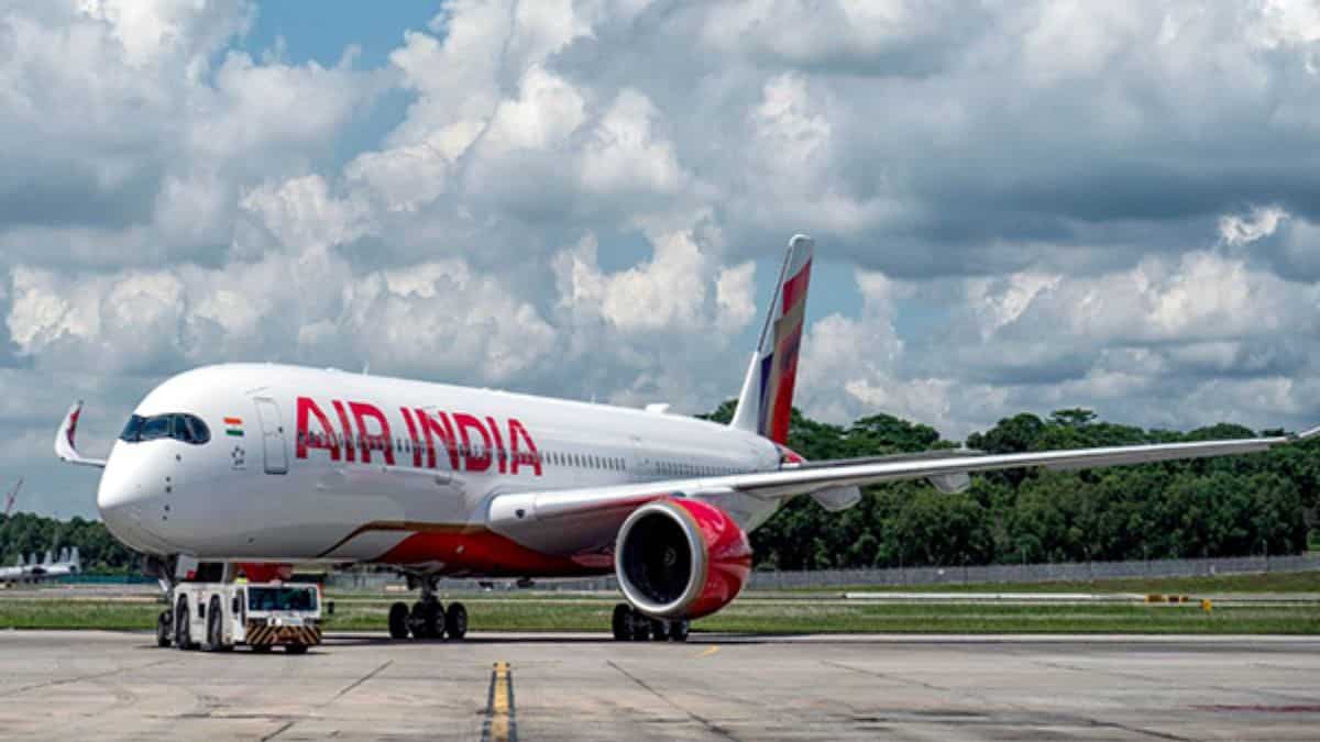 Air India caps economy fares on domestic flights; ixigo to refund fees for IndiGo cancellations